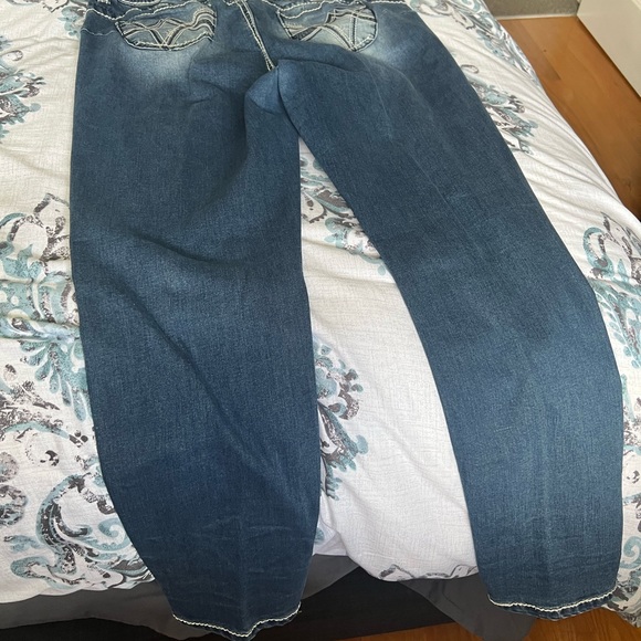 YMI Jeans - Picture 4 of 4